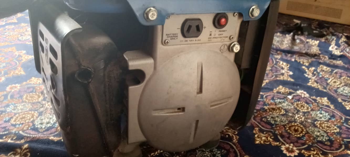 Yamaha E950 3