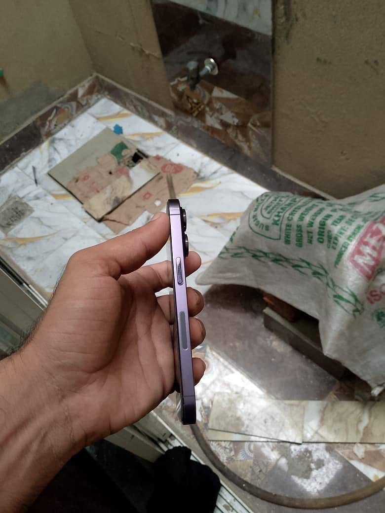 Apple iPhone 14 Pro 3