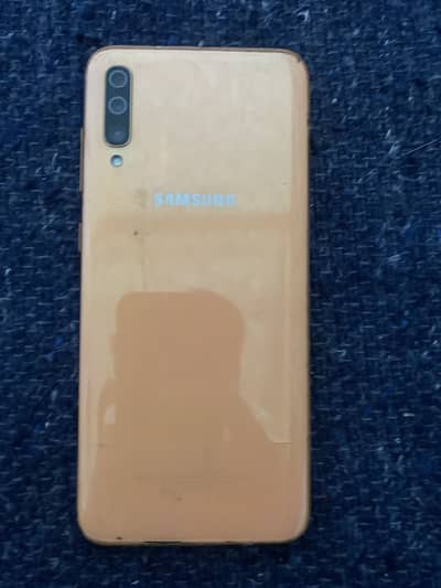 Samsung Mobile A70