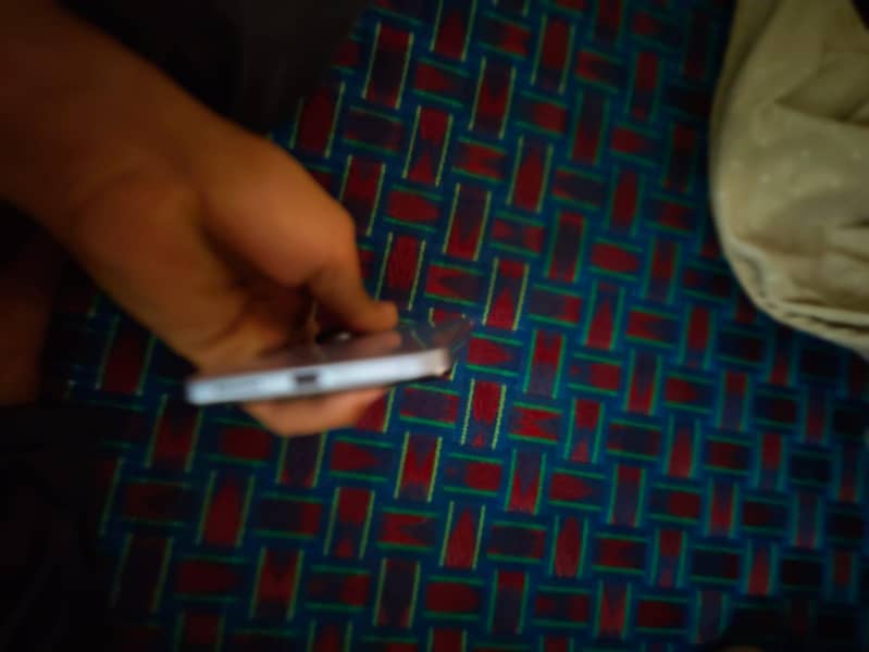 good condition mobile 3