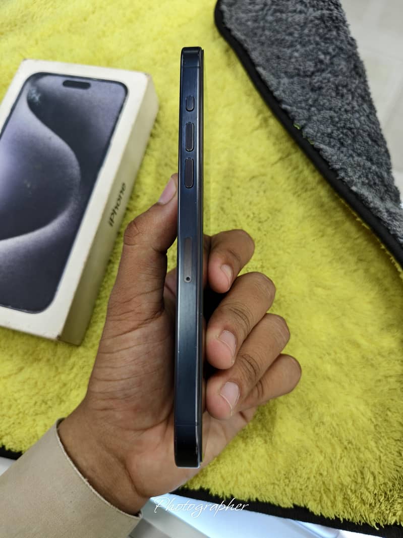 Apple iPhone 15 Pro Max 5