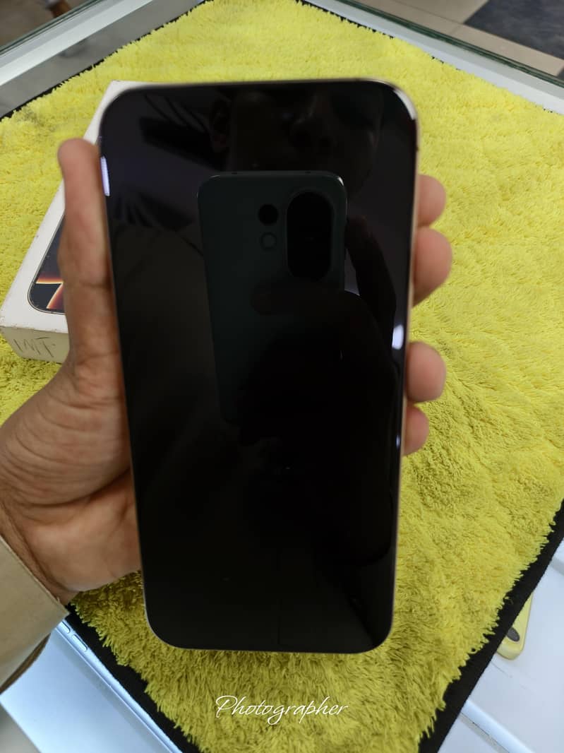 Apple iPhone 15 Pro Max 7