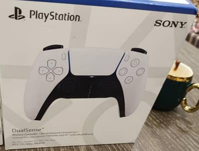 dual sense ps5 pro controller opened box like new