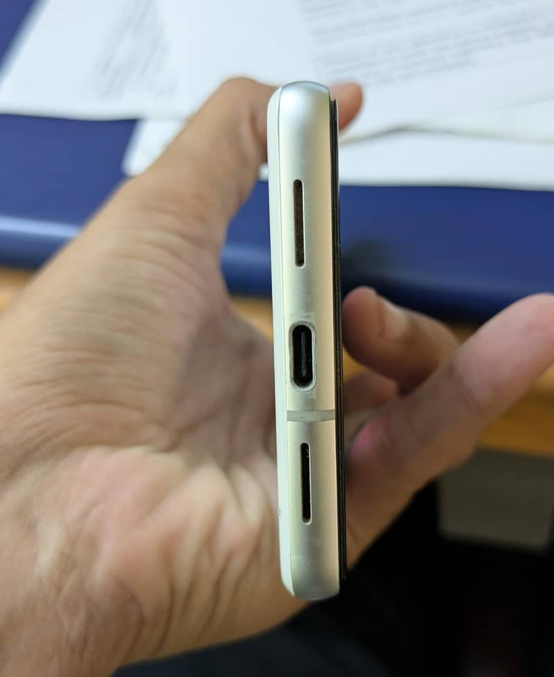 Google Pixel 7 4