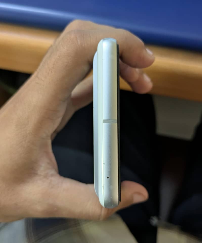 Google Pixel 7 5