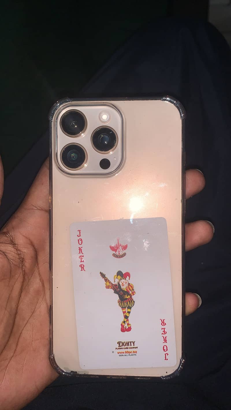 Apple iPhone 16 Pro Max 0