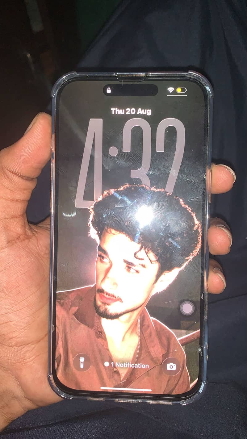 Apple iPhone 16 Pro Max 4