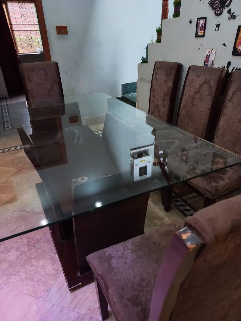 DINNING TABLE 0