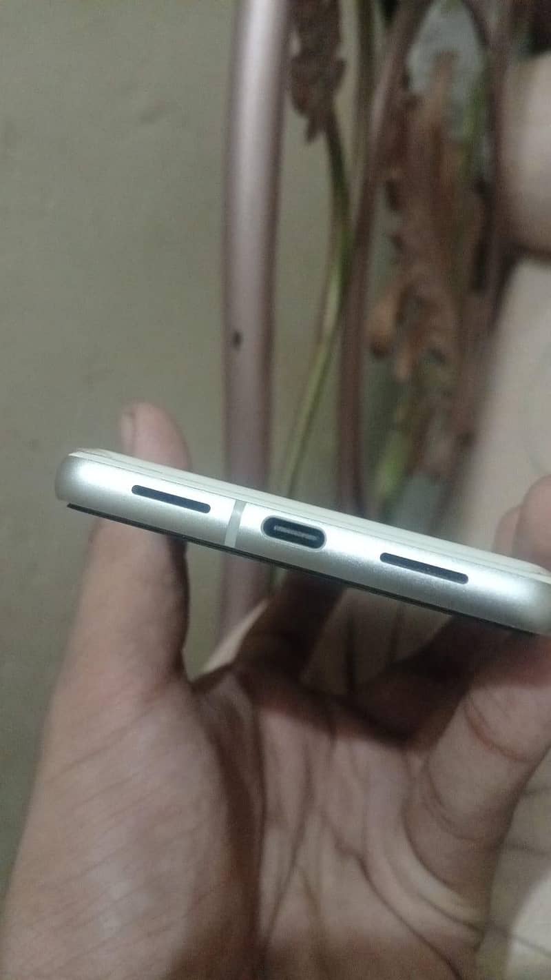 Google Pixel 7 3