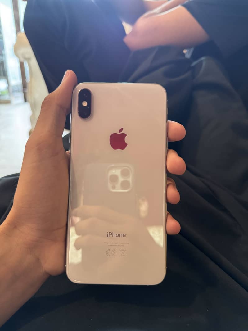 Iphone x s max 3