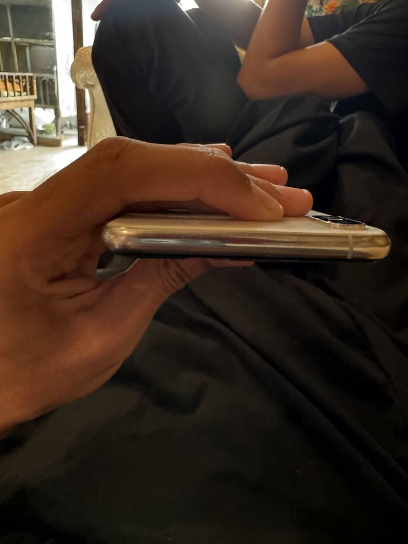 Iphone x s max 6