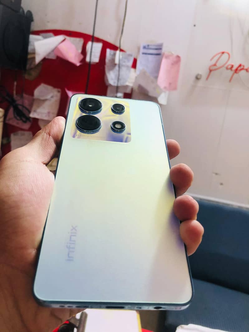 Infinix Note 30 7