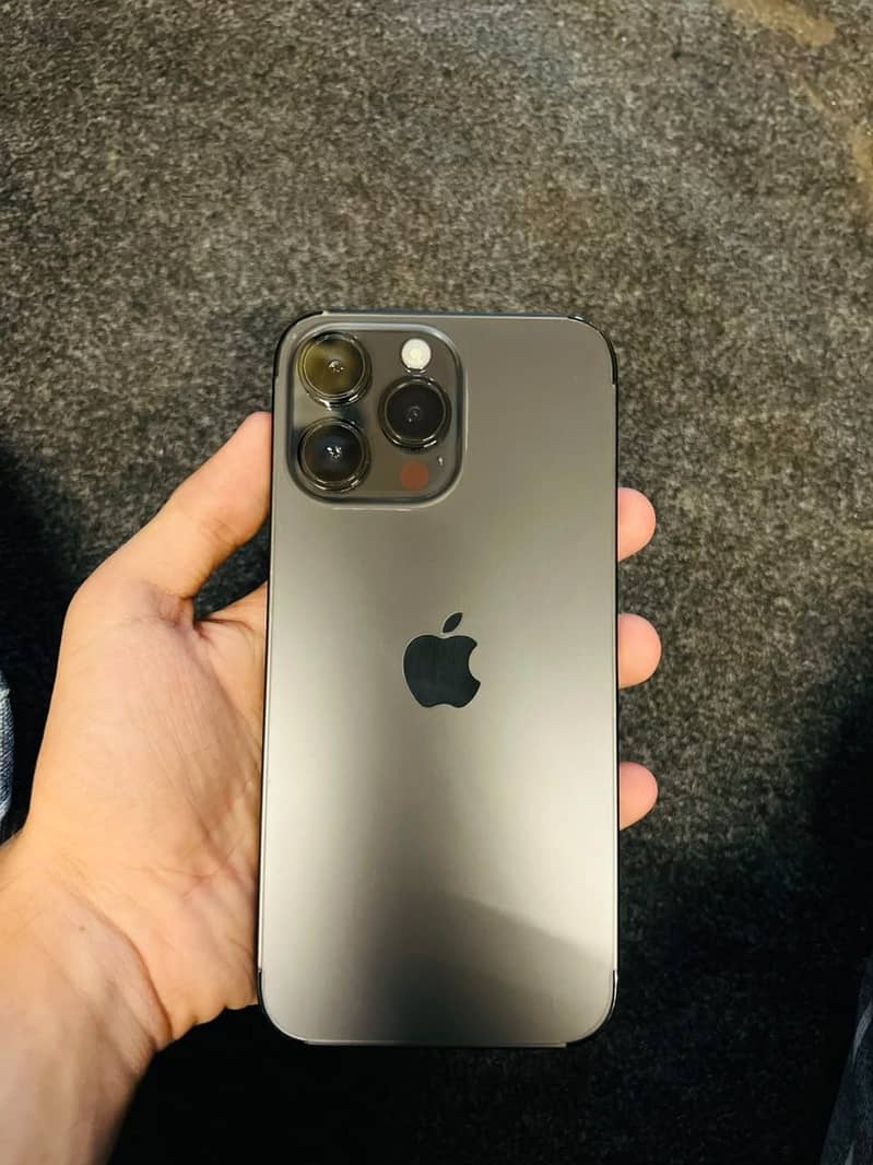 Apple iPhone 14 Pro Max 0