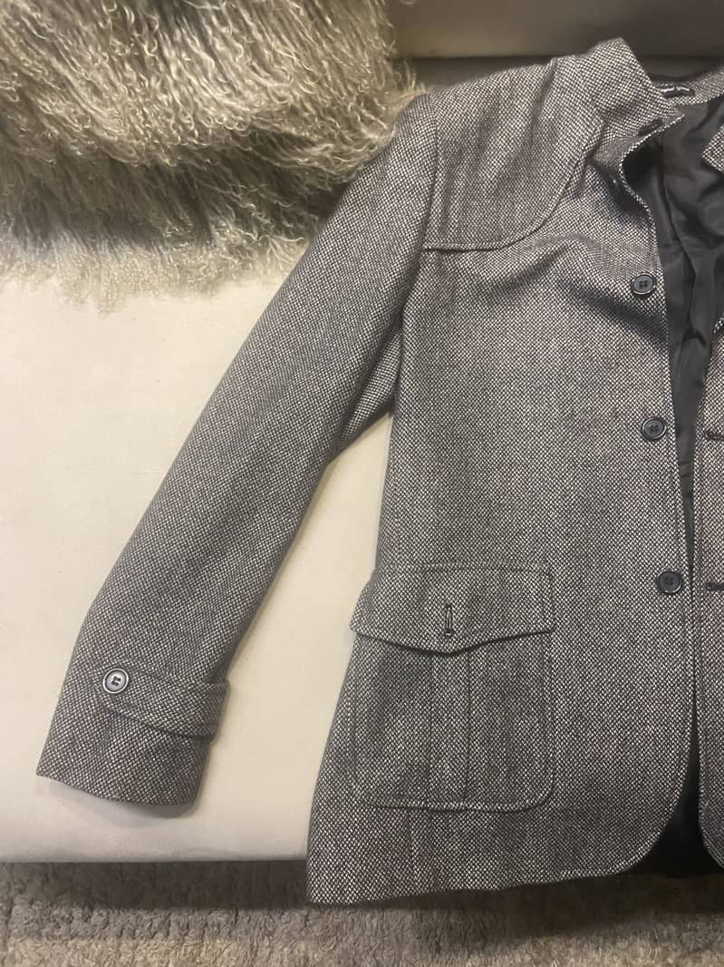 Grey padded shoulder jacket 2