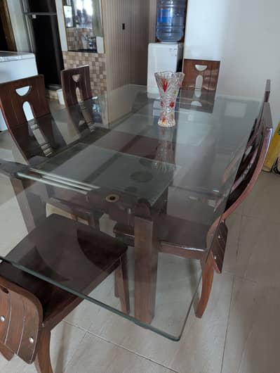 Dining table and small central table