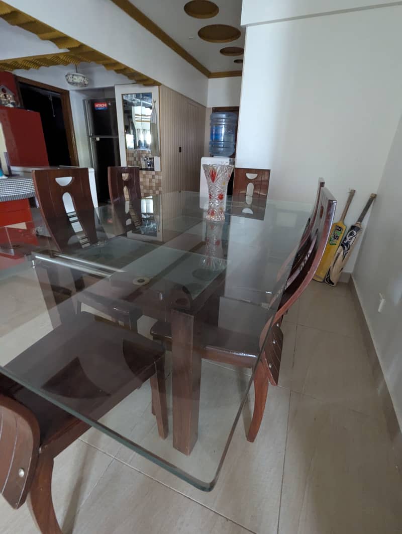 Dining table and small central table 3