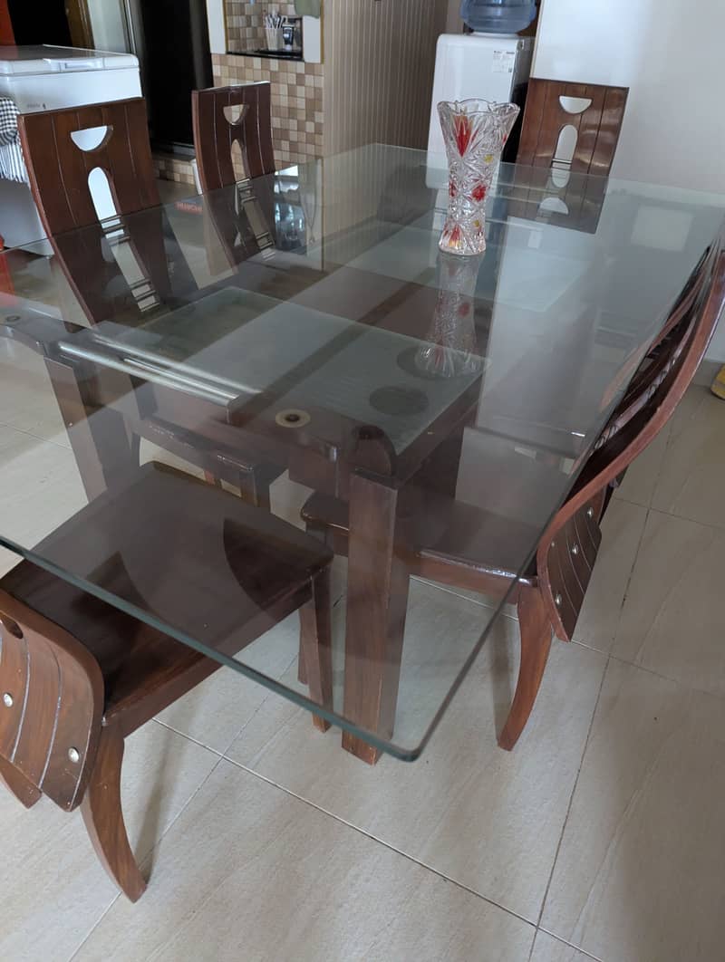Dining table and small central table 7