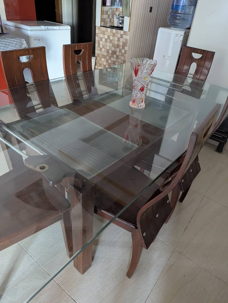Dining table and small central table 9