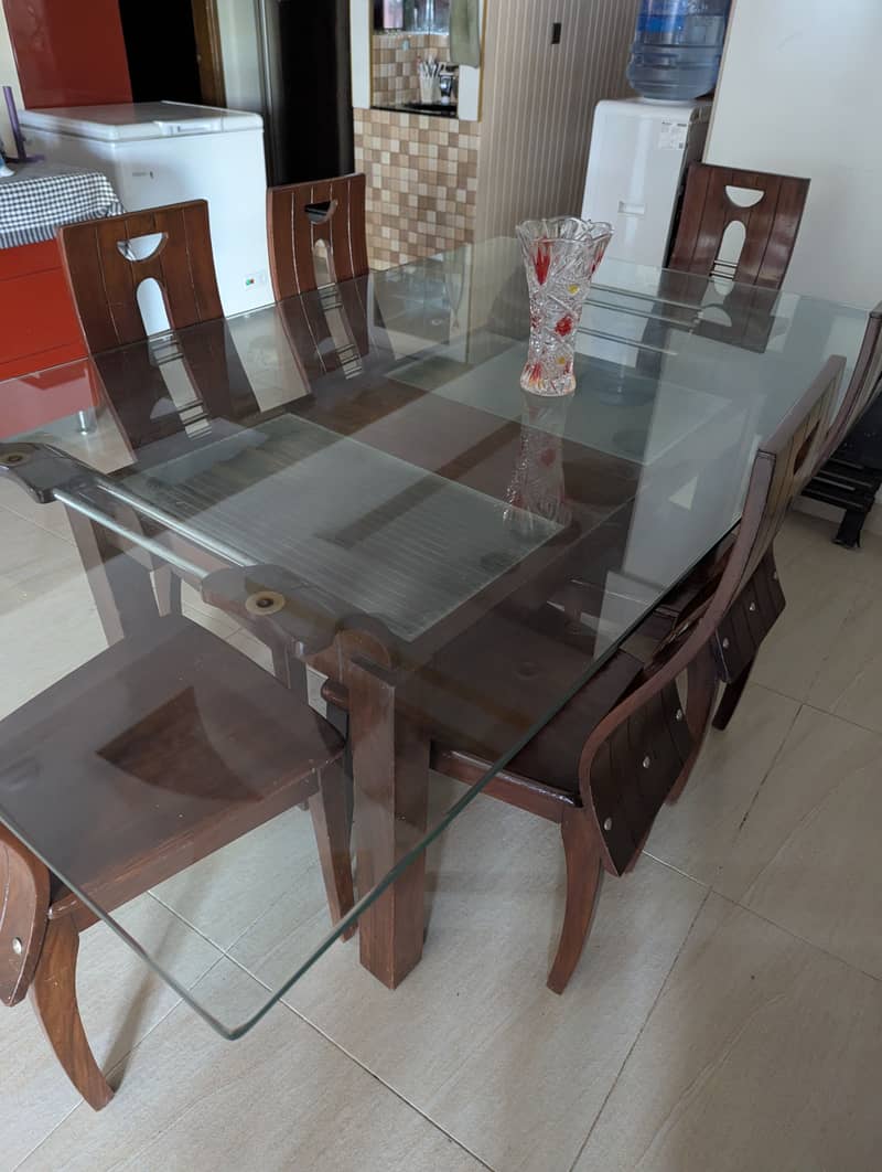 Dining table and small central table 19