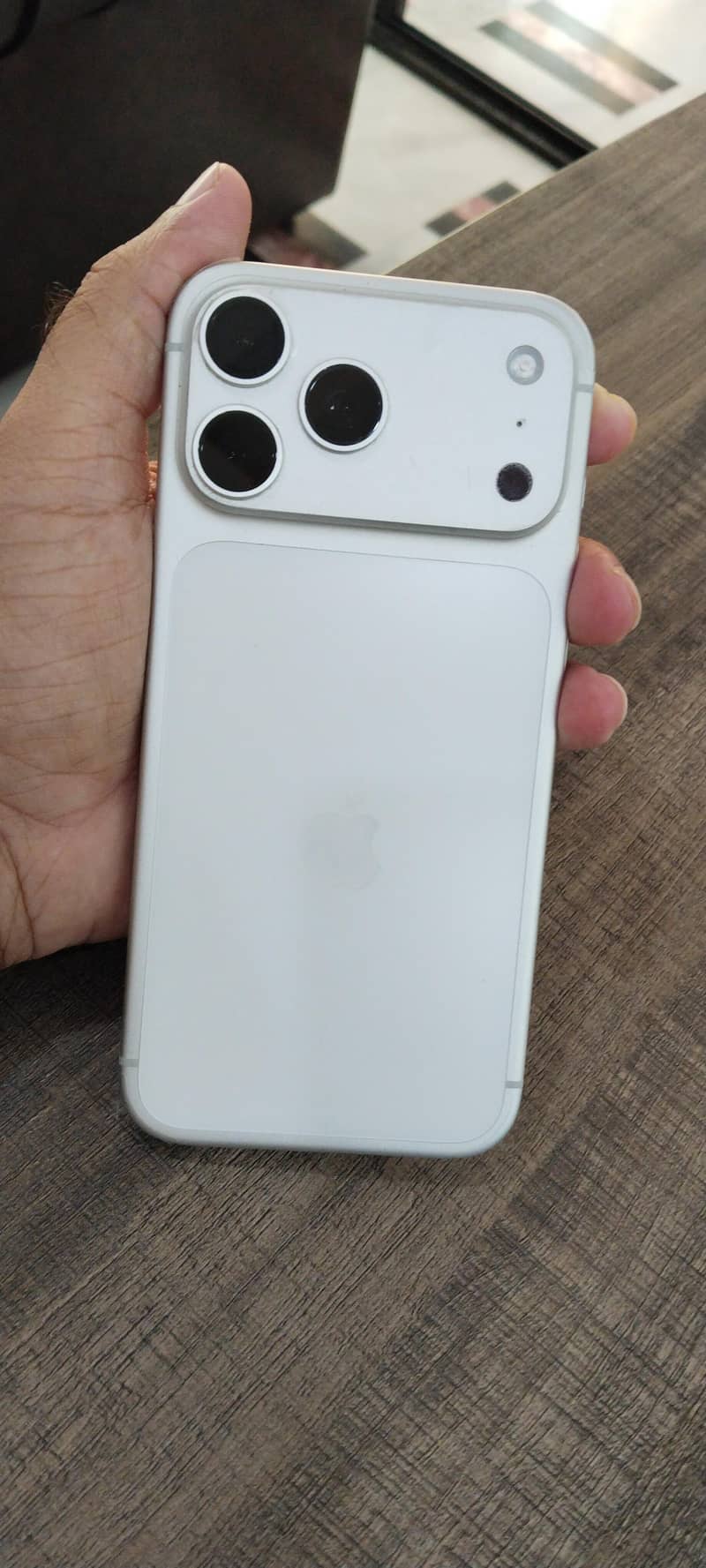 17 pro max 0