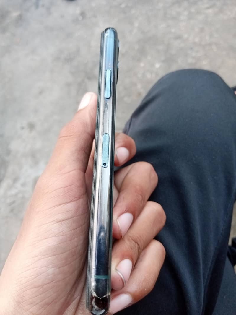 Apple iPhone 11 Pro 1