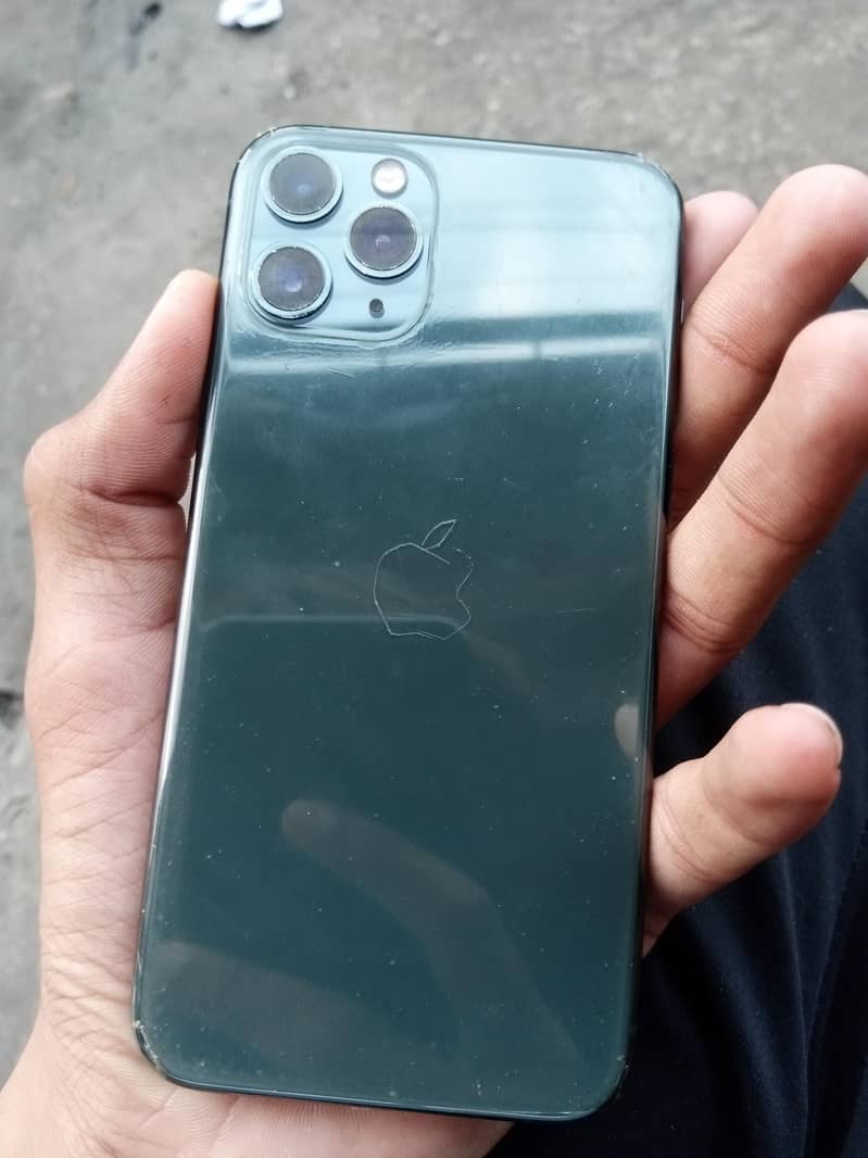 Apple iPhone 11 Pro 2