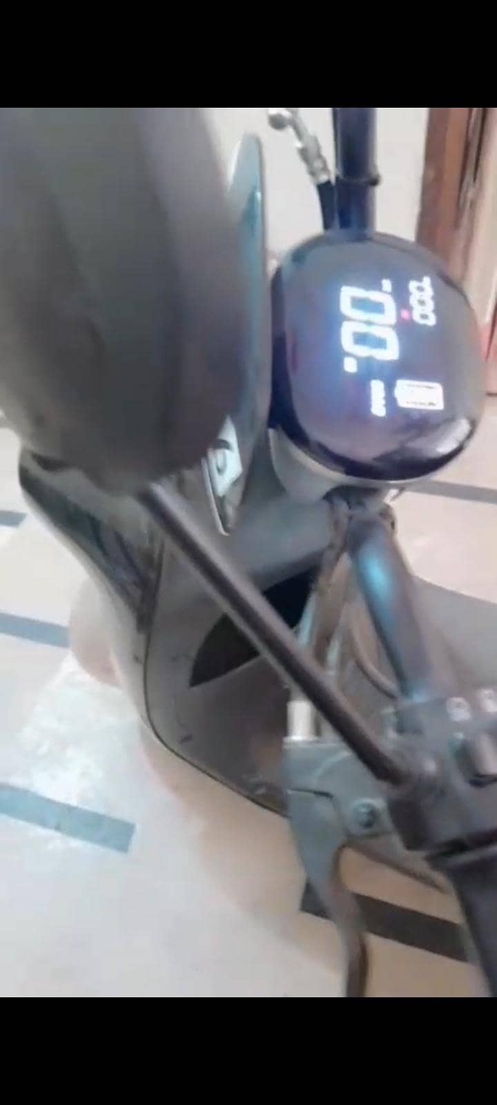 Evee electic scoty 0