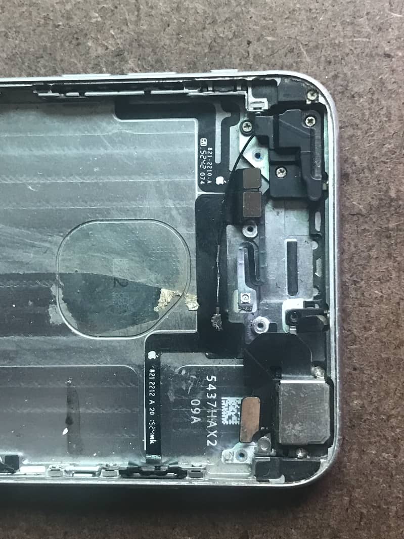 Apple iPhone 6S Plus 5