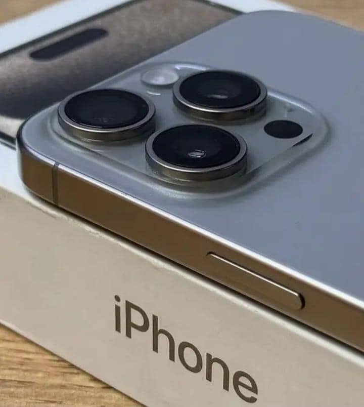 Apple iPhone 15 Pro Max 1