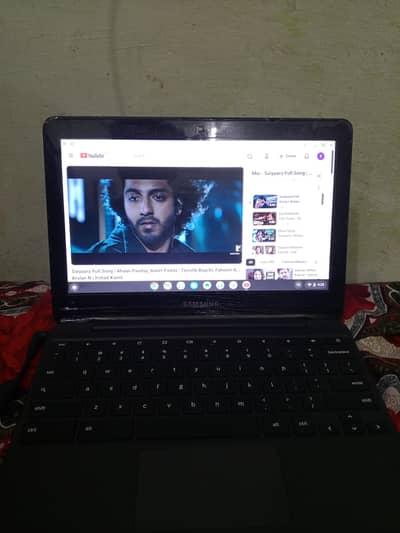 Samsung Crome Book