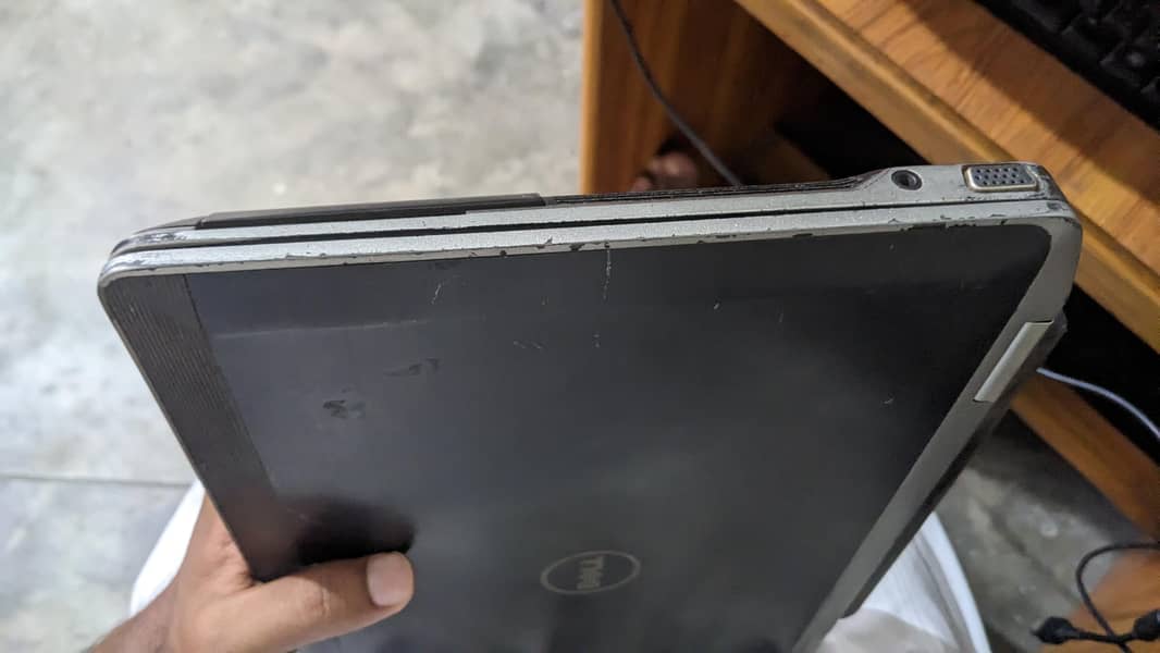Dell Latitude e6320 4