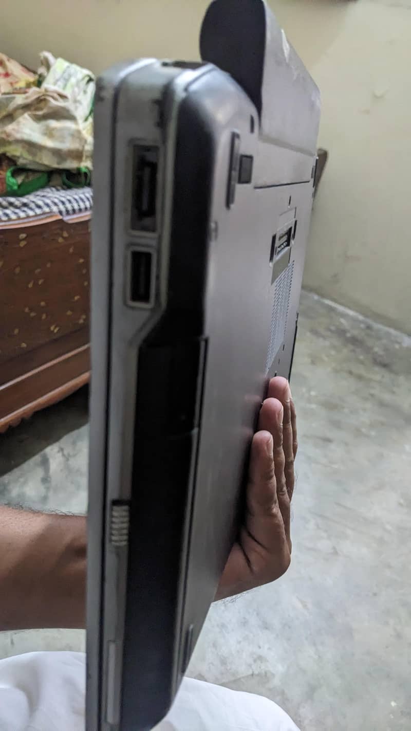 Dell Latitude e6320 5