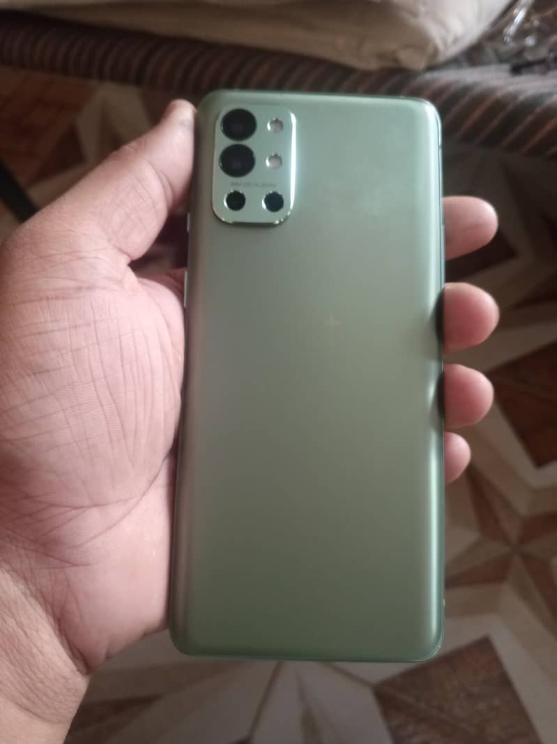 One Plus 9R 3