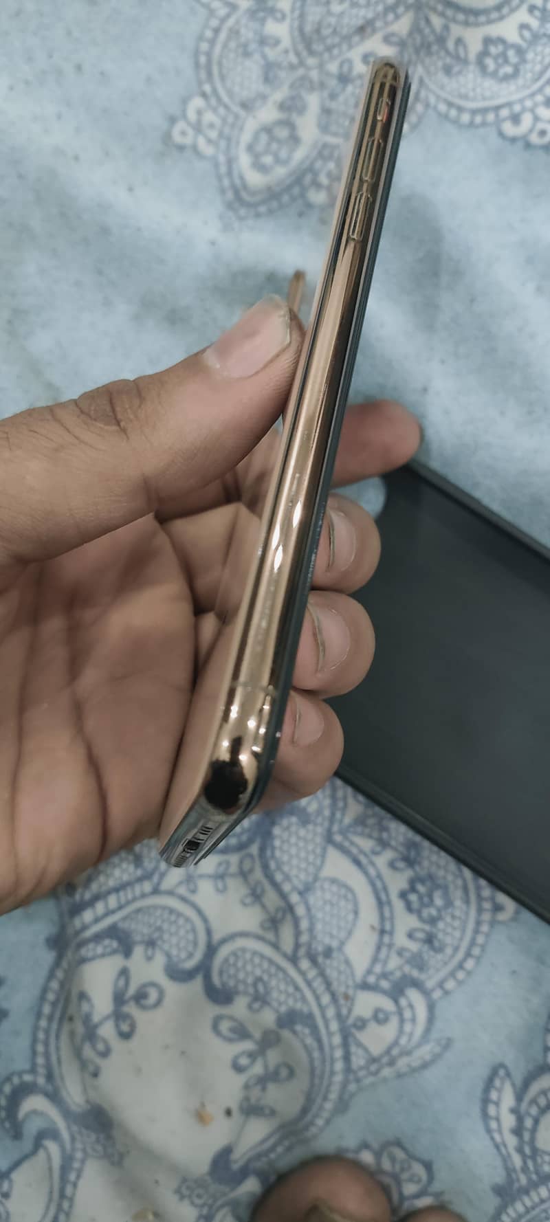 Apple iPhone XS 1