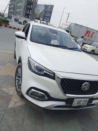 MG HS 2021