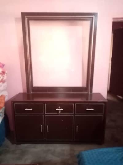 bed & 2 sides  and dressing for sell