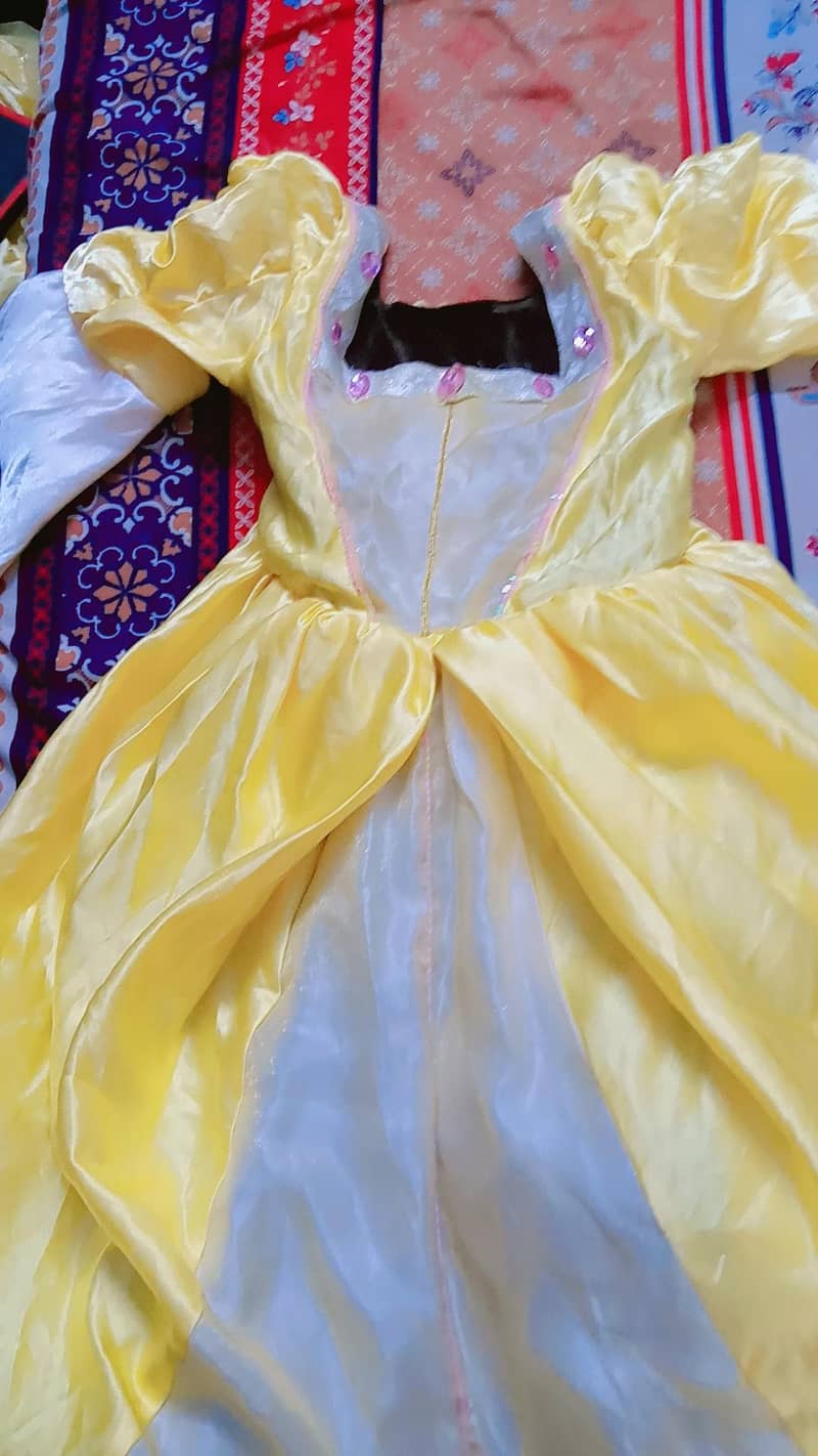 costume 3