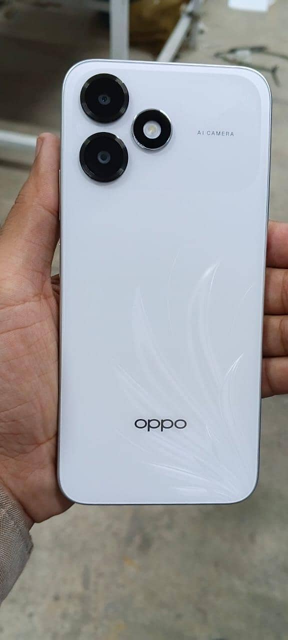 OPPO A6c 1