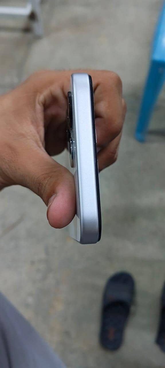 OPPO A6c 3