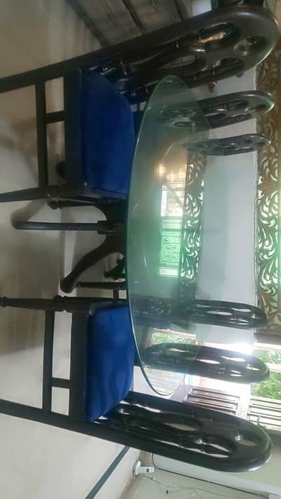 Dinning table with 6 chairs
