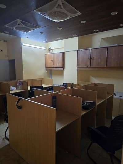 Sami furnished office for rent 550sqft in shahar e Faisal.