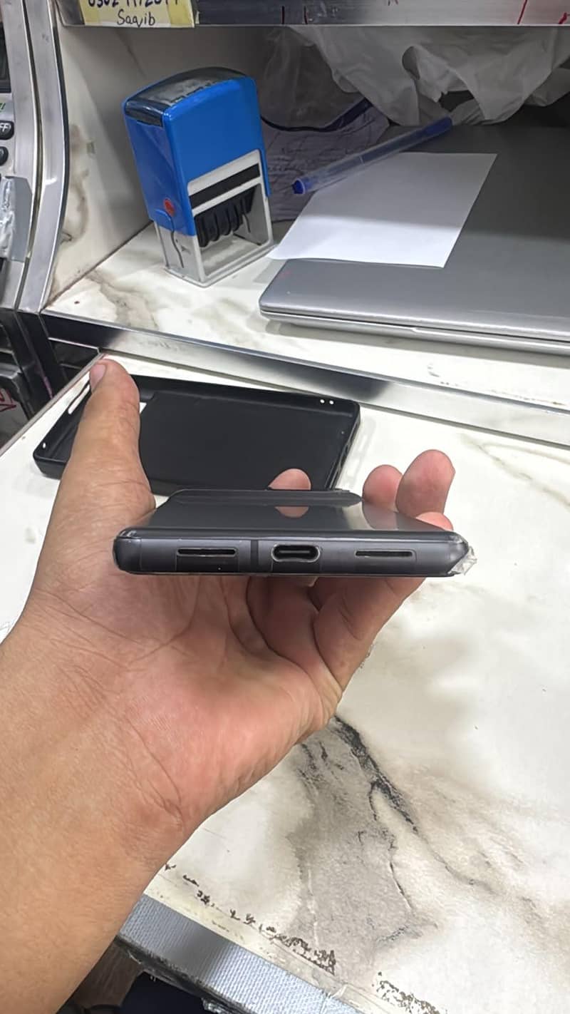 Google Pixel 7 4