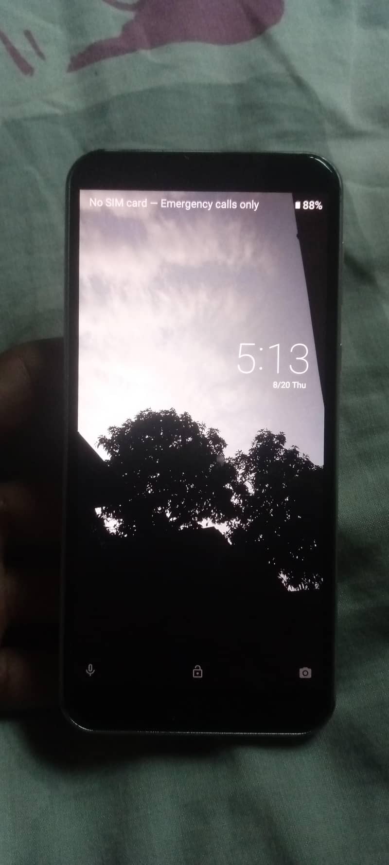 Sharp Aquos Sense 5