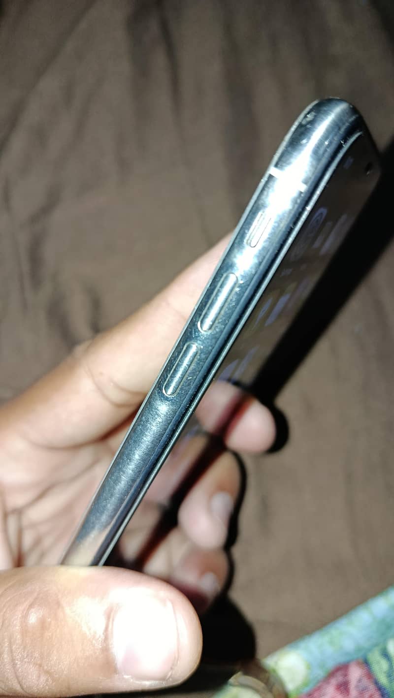 Apple iPhone X 3