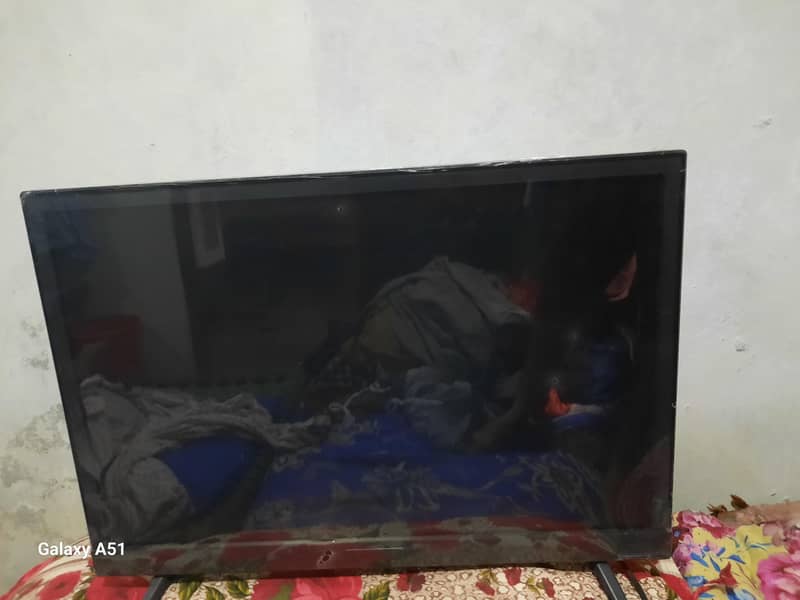 SMART LED TV 1