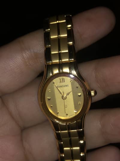Vintage gold-tone Samsung analog quartz women's wrist watch