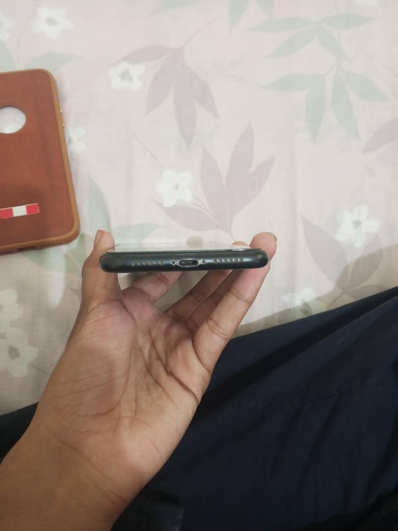 iphone XR 5