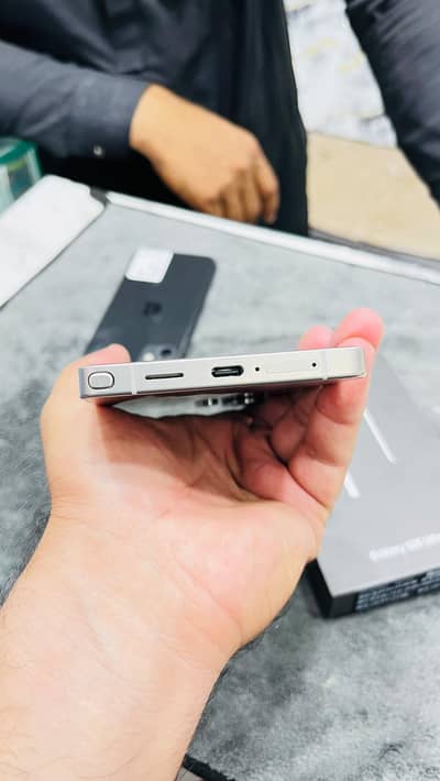 Samsung Mobile S25 Ultra