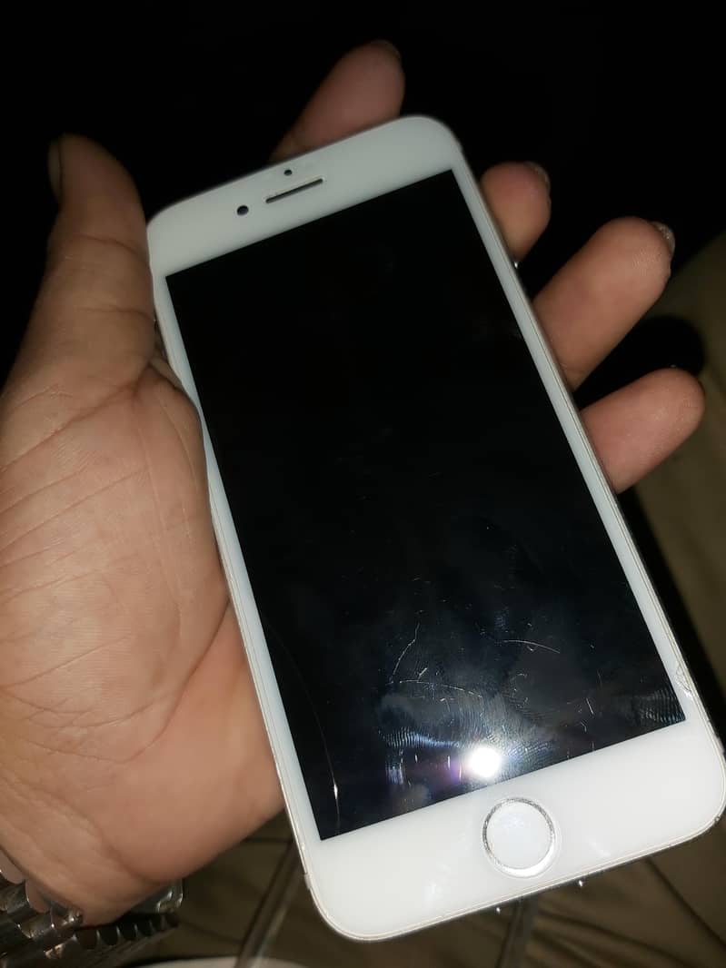 Apple iPhone 7 0