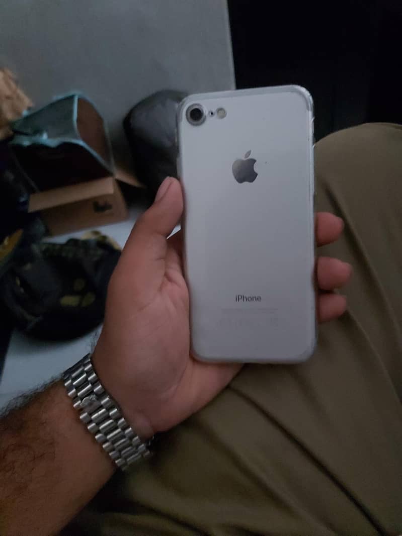 Apple iPhone 7 4